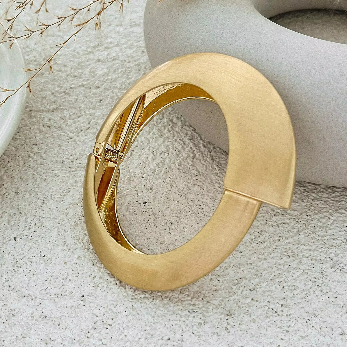 Chunky Heavy Wide Metal Water Drop Bangles for Women Gold Color Open Cuff Thick Irregular Wave Bangle Bracelet Jewelry