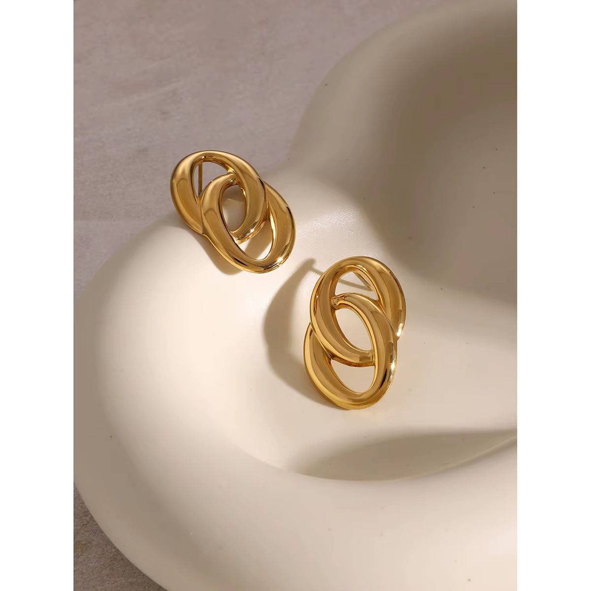 Uworld Stainless Steel round Huggie Earrings Minimalist Golden Metal Texture Unusual for Women Charm Jewelry Украшения Бижутерия