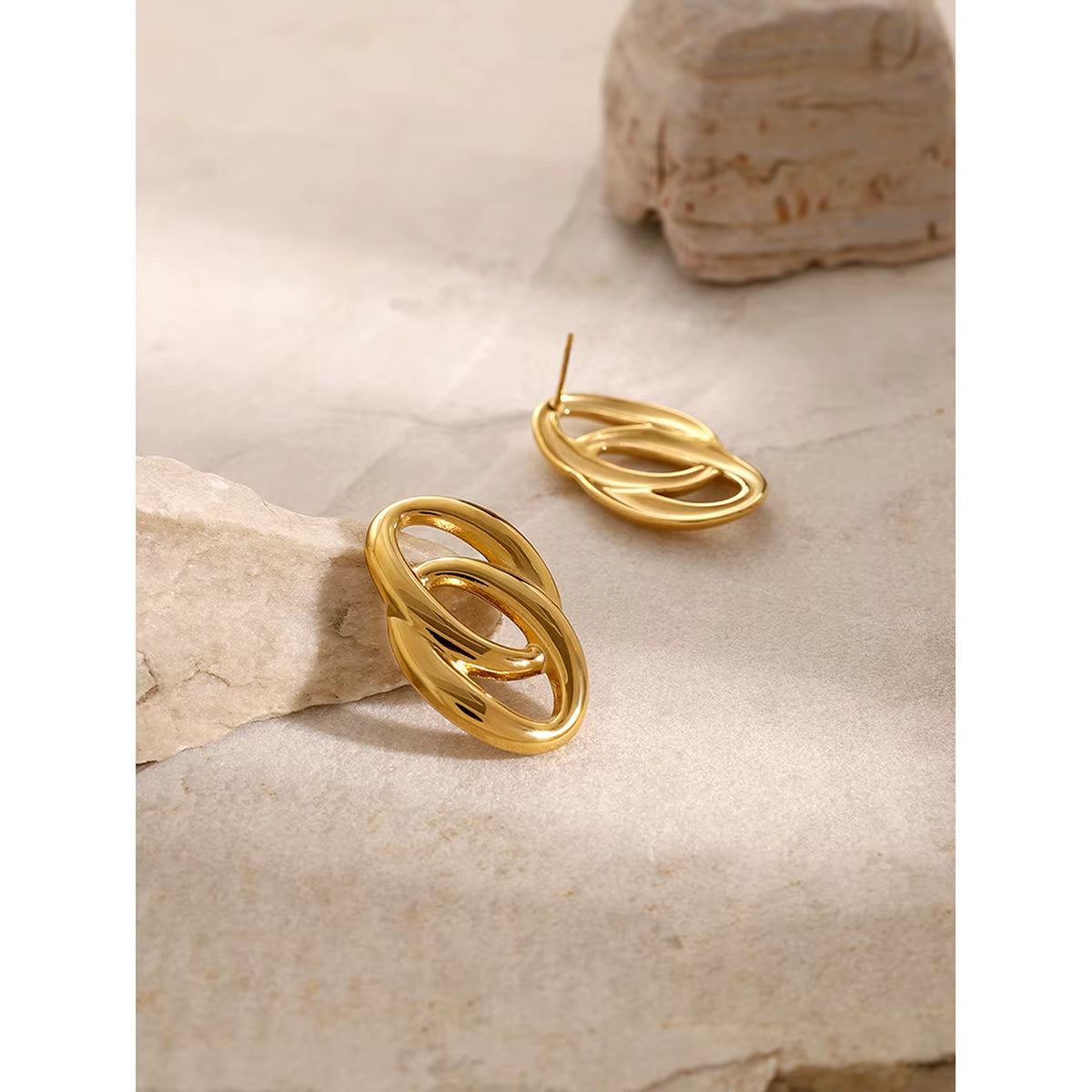 Uworld Stainless Steel round Huggie Earrings Minimalist Golden Metal Texture Unusual for Women Charm Jewelry Украшения Бижутерия