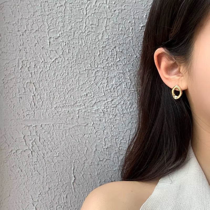 Mihan 925 Silver Needle New Asymmetrical Geometric Earrings Women Fashion Korean Temperament Metal Earrings for Women Jewelry