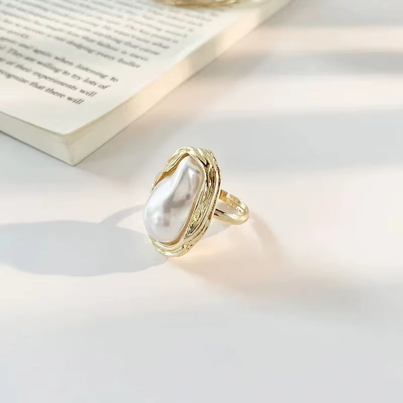 Women Irregular Shape Metal Ring with Imitation Pearl Gold Plating Geometric Finger Ring Ins Style Simple Design Women Jewelry